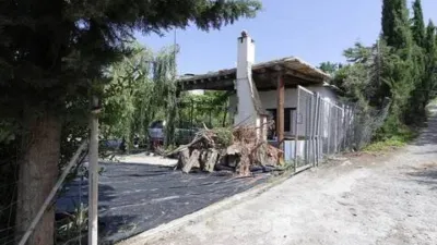 Rustic house on Calle Dsextrarradio Polig 5 Parcela 100 S-N photo 5