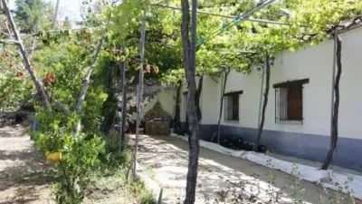 Rustic house on Calle Dsextrarradio Polig 5 Parcela 100 S-N photo 3