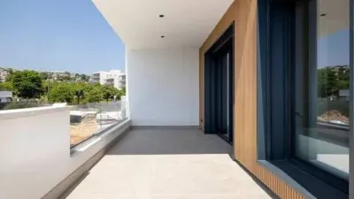 Chalet on Carrer de Lola Anglada photo 93