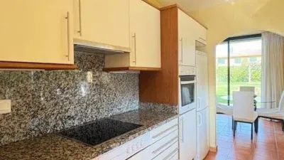 Townhouse in Navata photo 8