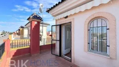 Chalet on Carrer Almendro photo 20