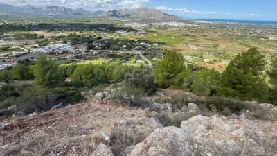 Terreno en venta en Pedreguer - Más