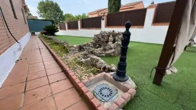 Semi-detached house in Griñón photo 5
