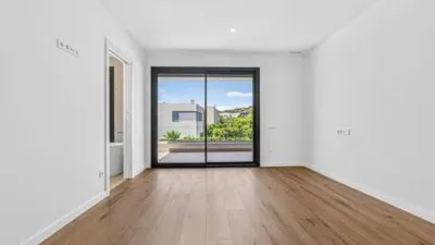 Chalet on Carrer de Lola Anglada photo 56