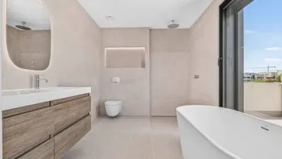 Chalet on Carrer de Lola Anglada photo 53