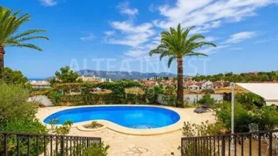 Chalet on Carrer de la Capitana photo 6