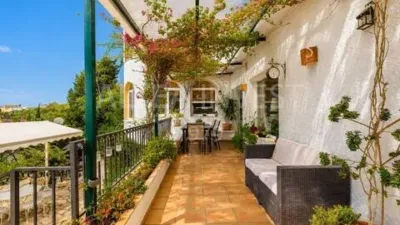 Chalet on Carrer de la Capitana photo 9