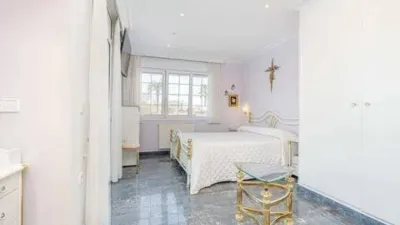 Chalet in Passatge Requesens photo 48