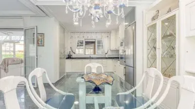 Chalet in Passatge Requesens photo 26