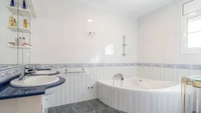Chalet in Passatge Requesens photo 36
