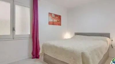 Apartment on Carrer del Puig Rom photo 20