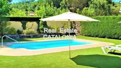 Chalet on Carrer de Malavella photo 4