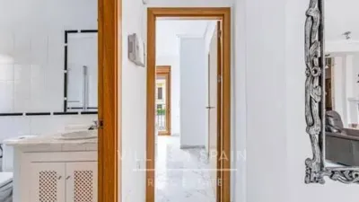 Penthouse on Benferri Street photo 36