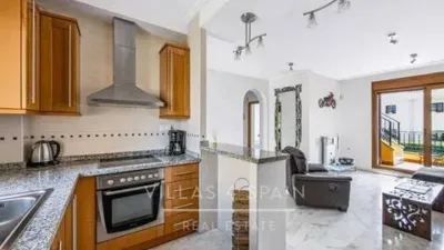 Penthouse on Benferri Street photo 13