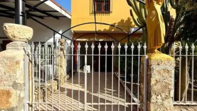 Terraced house on Calle del Ebro photo 2