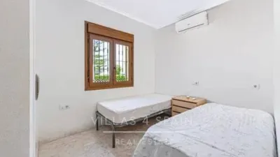 Penthouse on Benferri Street photo 46