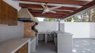 Chalet on Avinguda Coloma photo 12