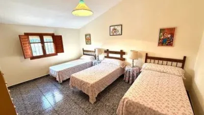 Terraced house on Calle del Ebro photo 34