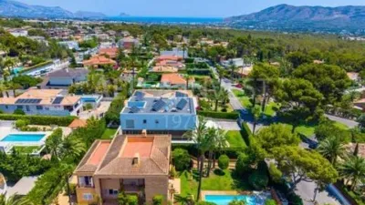 Chalet on Avenida Sorolla photo 2