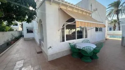 Chalet en calle de las Adelfas photo 5