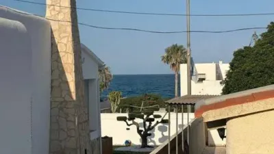 Chalet en calle de las Adelfas photo 2