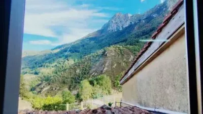 Casa adosada en venta en Calle La Cruz No Number, Ablano (Lena) de 29.000 €