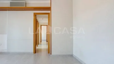 Apartment in La Verneda-La Pau photo 3