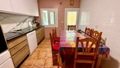 Apartment on Calle de Fuente del Arca photo 13