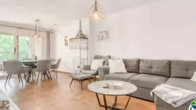 Apartment on Carrer del Puig Rom photo 2