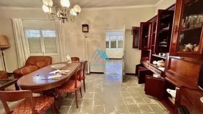 Chalet on Carrer del Doctor Casals photo 9
