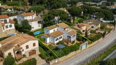 Chalet on Carrer de la Fragata photo 4