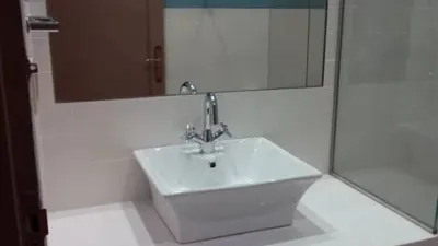 Piso en alquiler en Calle de Urzáiz, cerca de Calle del Alcalde Vázquez Varela, Fátima-Travesía de Vigo-San Xoán (Distrito Casco Urbano. Vigo) de 850 €<span>/mes</span>