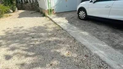 Chalet on Calcides Les Street photo 9