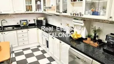 Penthouse in Passatge de l'Oliva photo 12