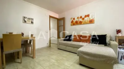 Flat in Santa Coloma de Gramenet photo 2