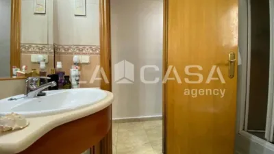 Flat in Santa Coloma de Gramenet photo 14
