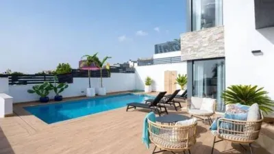 Chalet en Avenida Barcelona photo 9