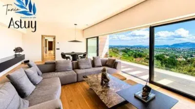 Chalet in Barrio de Igollo Canteras photo 11
