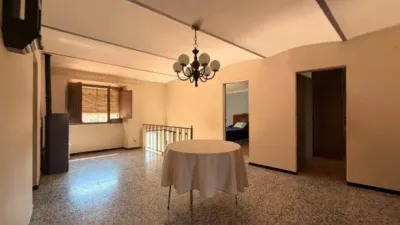 Chalet on Plaça de la Constitució photo 18