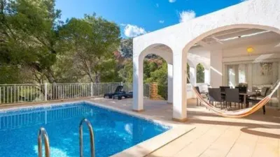 Chalet on Calle Aljub photo 6