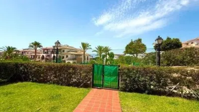 Apartment on Chumbera Street photo 33