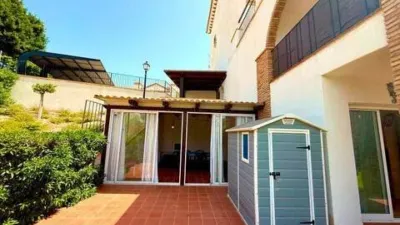 Apartment on Chumbera Street photo 35