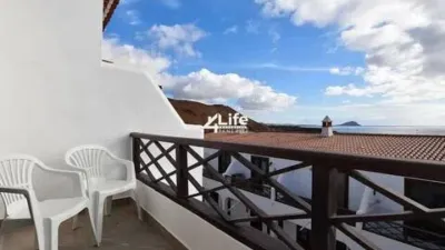 Piso en calle Odisea photo 10