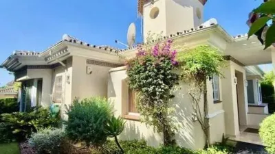 Chalet in Estepona photo 3