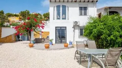 Chalet on Calle Mar Tirre photo 8
