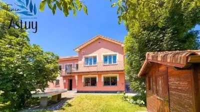 Chalet on Las Presas Street photo 3