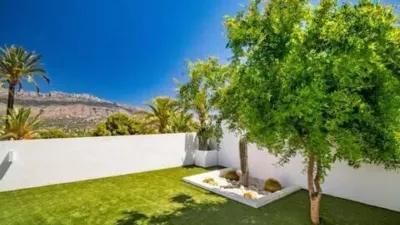 Chalet on Calle Genaro La Huerta photo 41