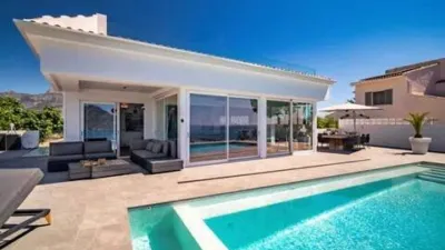 Chalet on Calle Genaro La Huerta photo 14