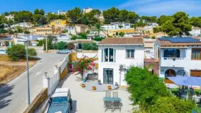Chalet on Calle Mar Tirre photo 7
