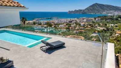Chalet on Calle Genaro La Huerta photo 7